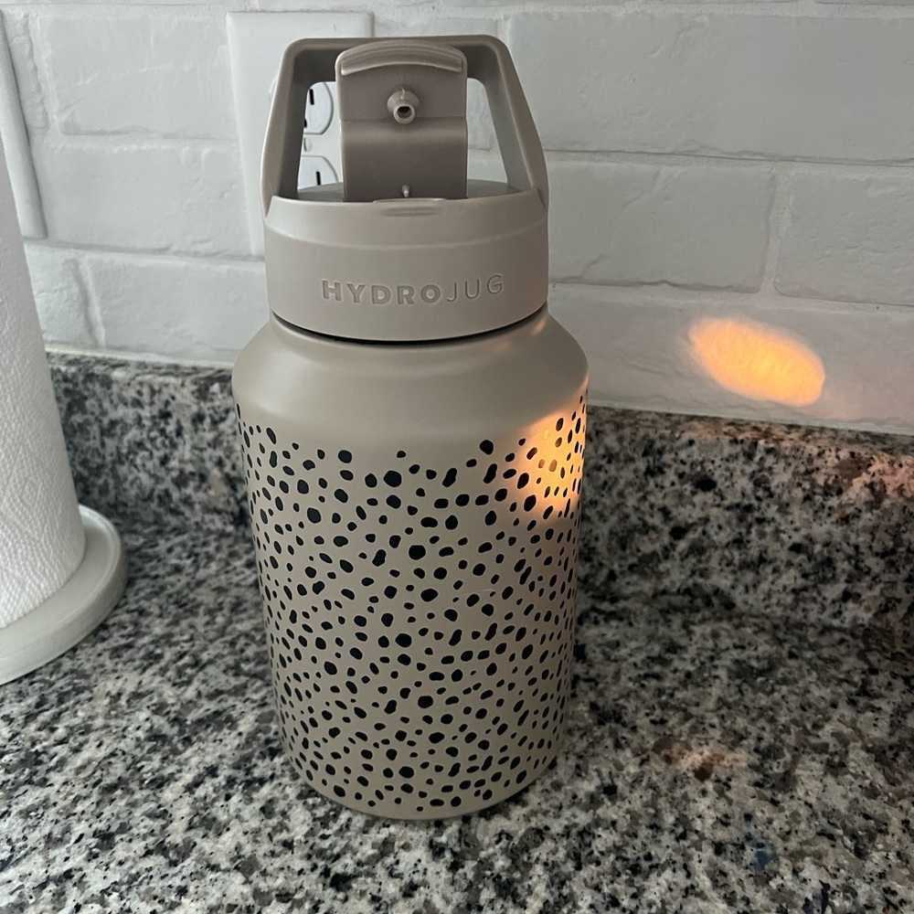 Hydrojug stainless steel leopard/cheetah print jug